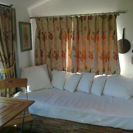 Giverny Cottage Сен-Кулом Екстер'єр фото